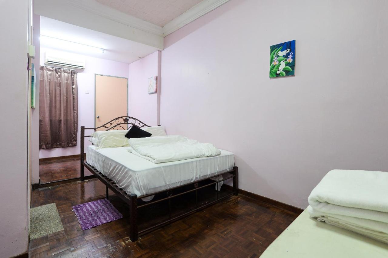 Oyo Home 90229, 3 Little Birds Homestay 4Bhk Malacca Ngoại thất bức ảnh