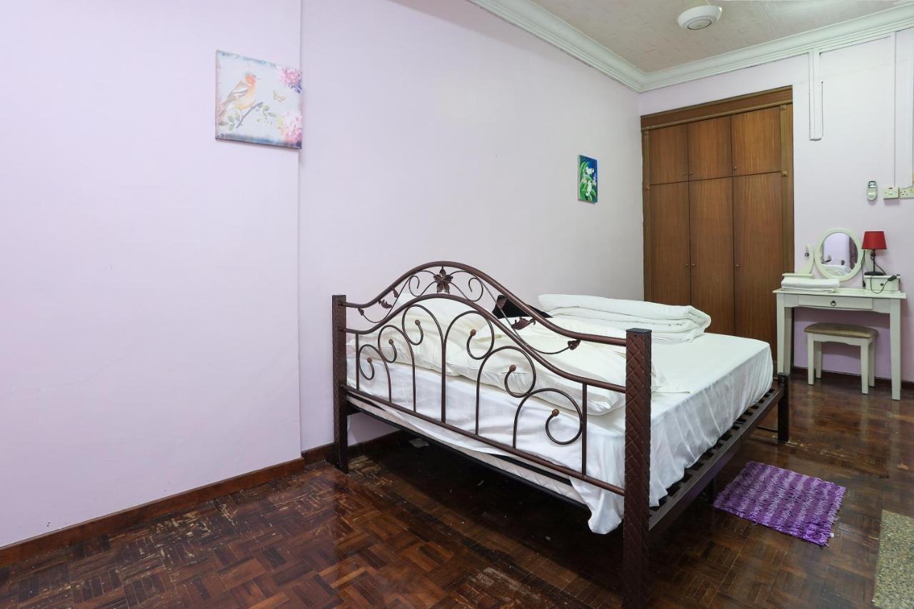 Oyo Home 90229, 3 Little Birds Homestay 4Bhk Malacca Ngoại thất bức ảnh